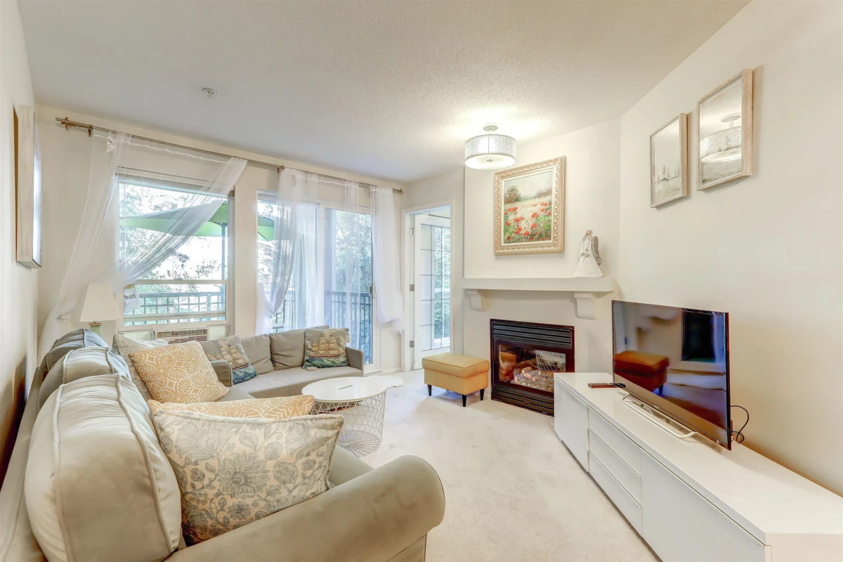 Living Room Photo of 208 1150 E 29th Street, North Vancouver, BC