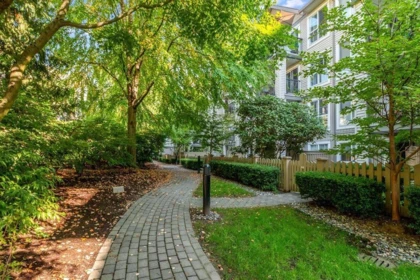 Hot Tub / Spa Photo of 208 1150 E 29th Street, North Vancouver, BC
