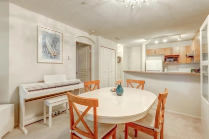 Kitchen Island Photo of 208 1150 E 29th Street, North Vancouver, BC