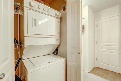 Mudroom Photo of 208 1150 E 29th Street, North Vancouver, BC