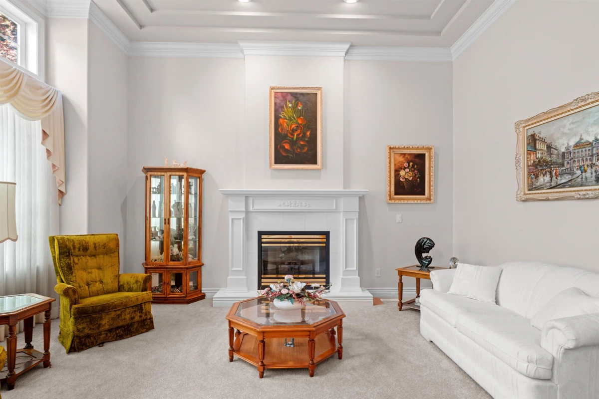 Family Room Photo of 13749 21 Avenue, Surrey, BC