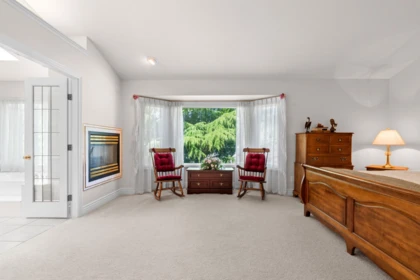 Entry Foyer Photo of 13749 21 Avenue, Surrey, BC
