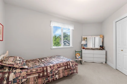 Office / Den Photo of 13749 21 Avenue, Surrey, BC