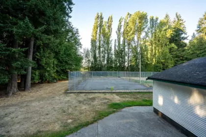 Basement Recreation Room Photo of 23523 47 Avenue, Langley, BC
