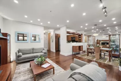 202 1750 W 2nd Avenue, Vancouver, BC, Vancouver — Apartment/Condo for sale