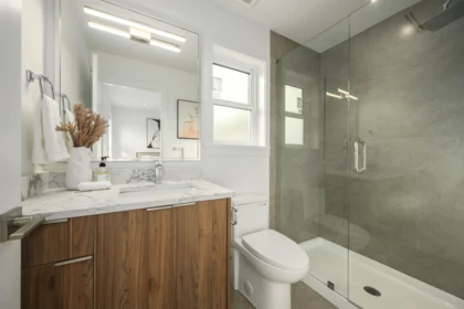 Guest Bathroom Photo of 102 1125 Cartier Avenue, Coquitlam, BC