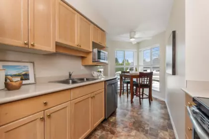 Kitchen Photo of 205 45773 Victoria Avenue, Chilliwack, BC