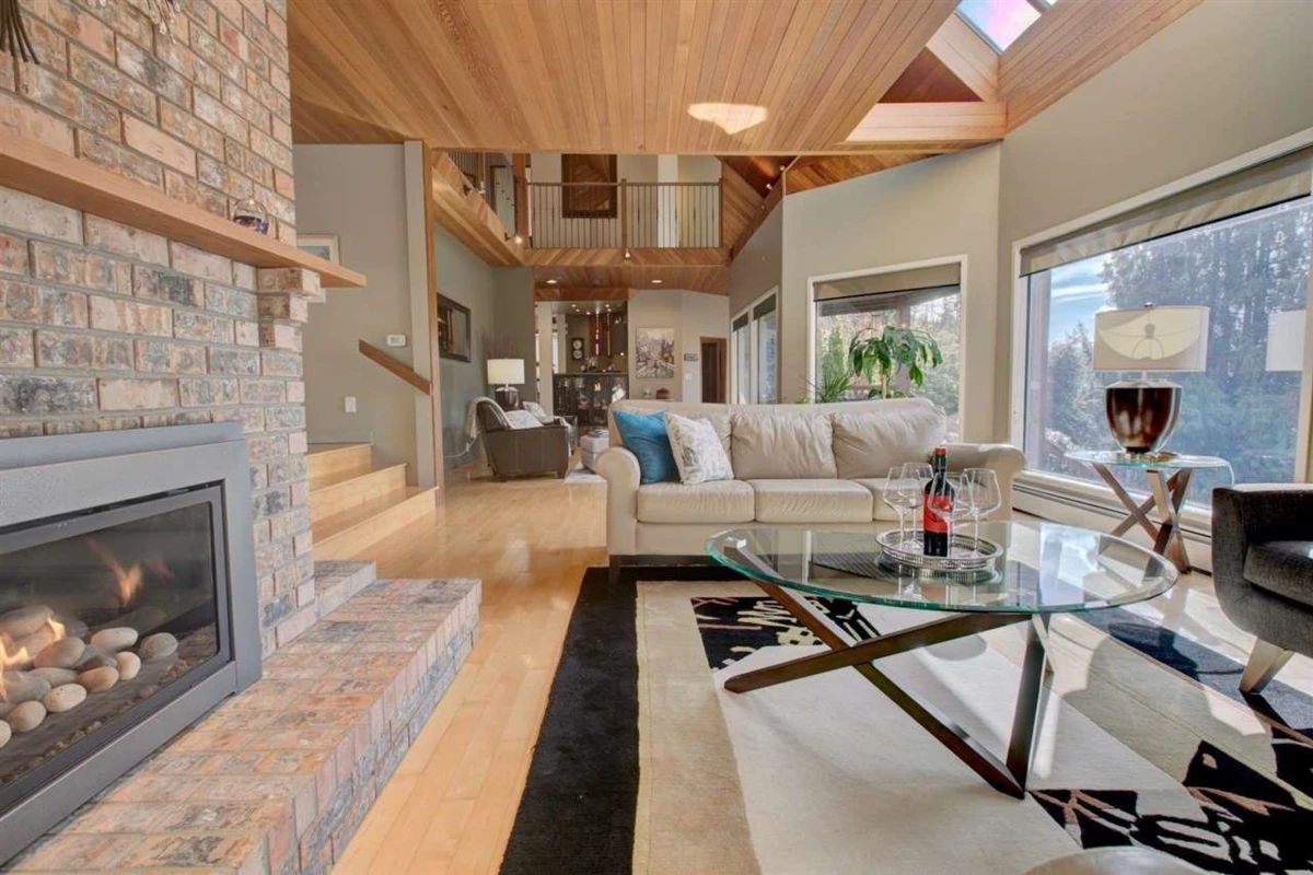 Dining Area Photo of 60 Walton Way, Port Moody, BC
