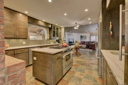 Breakfast Nook Photo of 60 Walton Way, Port Moody, BC