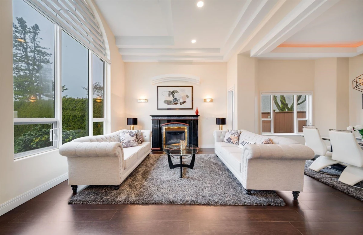 Family Room Photo of 10320 Scotsdale Avenue, Richmond, BC