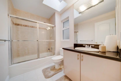Entry Foyer Photo of 10320 Scotsdale Avenue, Richmond, BC