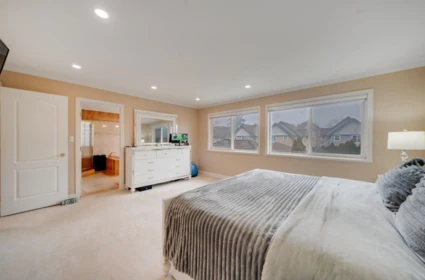 Guest Bathroom Photo of 10320 Scotsdale Avenue, Richmond, BC