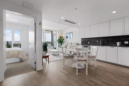 704 1401 Hunter Street, North Vancouver, BC, North Vancouver — Apartment/Condo for sale