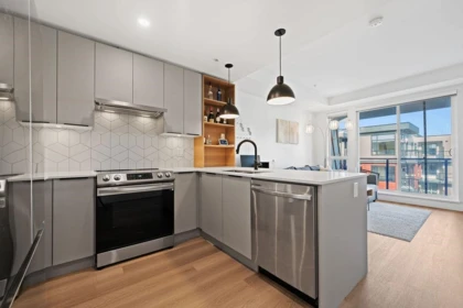 Kitchen Photo of 615 10778 138 Street, Surrey, BC