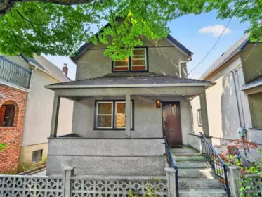 945-927 Princess Avenue, Vancouver, BC, Vancouver — Triplex for sale