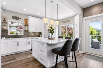 Breakfast Nook Photo of 21 1751 Paddock Drive, Coquitlam, BC