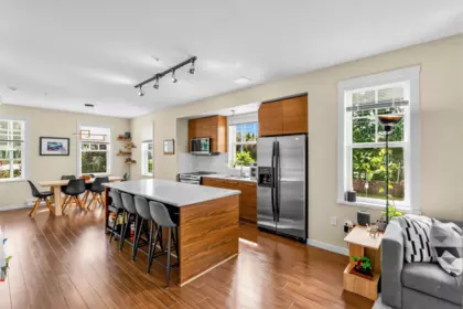 Kitchen Island Photo of 1 2495 Davies Avenue, Port Coquitlam, BC