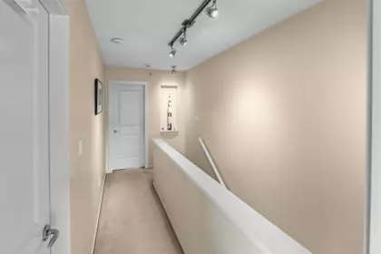 Powder Room Photo of 1 2495 Davies Avenue, Port Coquitlam, BC