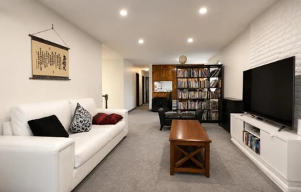 Breakfast Nook Photo of 11 Stratford Avenue, Burnaby, BC