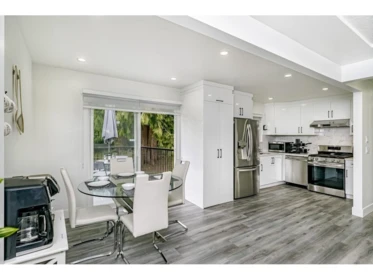 Breakfast Nook Photo of 14927 Kew Drive, Surrey, BC