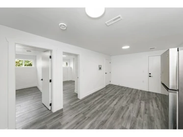 Entry Foyer Photo of 14927 Kew Drive, Surrey, BC