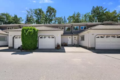 9 2401 Mamquam Road, Squamish, BC, Squamish — Townhouse for sale