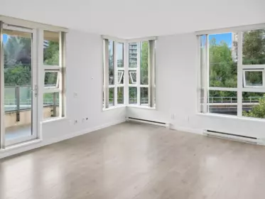 Bedroom 4 Photo of 807 2200 Douglas Road, Burnaby, BC