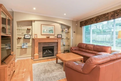 Kitchen Photo of 15560 36b Avenue, Surrey, BC