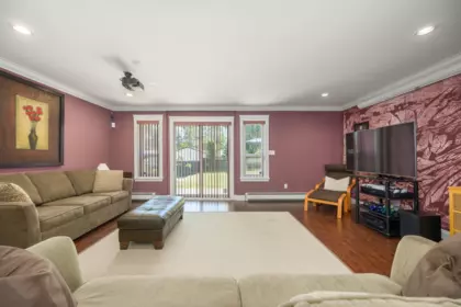 Laundry Room Photo of 825 Robinson Street, Coquitlam, BC