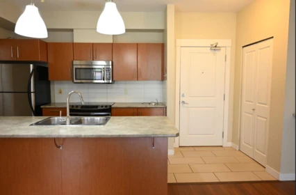 202 33545 Rainbow Avenue, Abbotsford, BC, Abbotsford — Apartment/Condo for sale