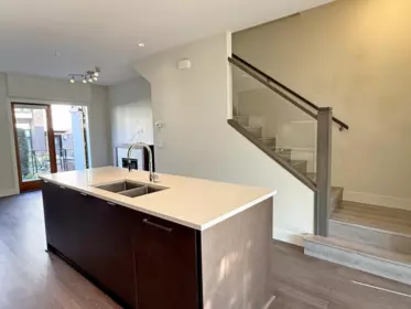 Kitchen Island Photo of 6180 Oak Street, Vancouver, BC