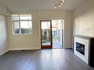 Kitchen Photo of 6180 Oak Street, Vancouver, BC