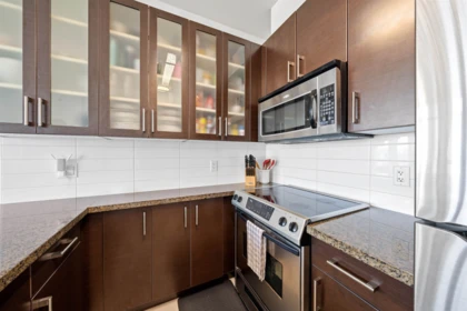 Walk-In Closet Photo of 1801 4250 Dawson Street, Burnaby, BC