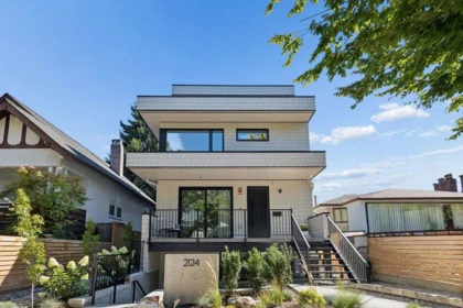 1 2124 E 8 Avenue, Vancouver, BC, Vancouver — Half Duplex for sale