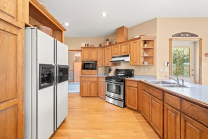 Kitchen Photo of 17968 68 Avenue, Surrey, BC