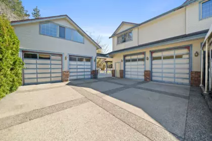 17968 68 Avenue, Surrey, BC, Surrey — Single Family Residence for sale