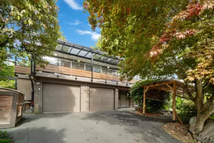 309 Gloucester Court, Coquitlam, BC, Coquitlam — Single Family Residence for sale
