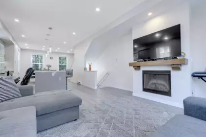 81 7233 189 Street, Surrey, BC, Surrey — Townhouse for sale