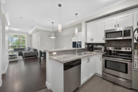 218 13897 Fraser Highway, Surrey, BC