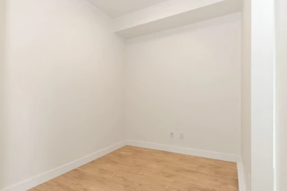Bedroom 2 Photo of 313 32838 Landeau Place, Abbotsford, BC
