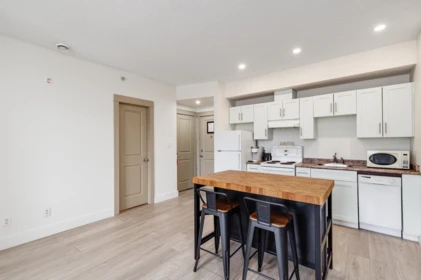 309 7330 Arbutus Street, Pemberton, BC, Pemberton — Apartment/Condo for sale