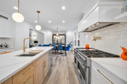 Kitchen Island Photo of 4442 209b Street, Langley, BC