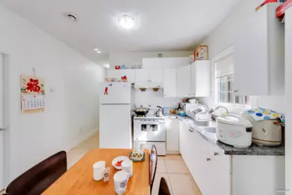 Hot Tub / Spa Photo of 3036 E 1st Avenue, Vancouver, BC
