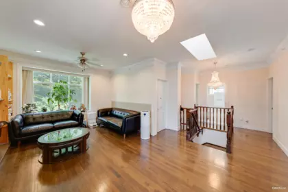 Kitchen Island Photo of 3036 E 1st Avenue, Vancouver, BC
