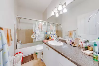Primary Bathroom Photo of 3036 E 1st Avenue, Vancouver, BC