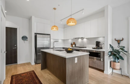 105 625 E 3rd Street, North Vancouver, BC, North Vancouver — Apartment/Condo for sale