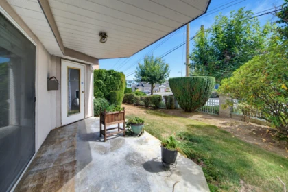 Outdoor Deck Photo of 125 33175 Old Yale Road, Abbotsford, BC