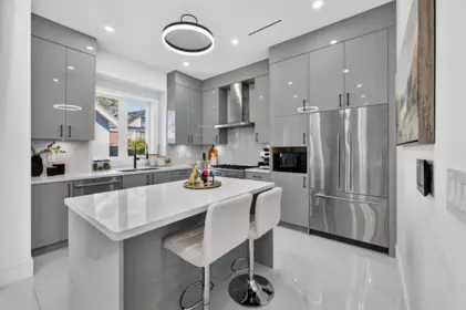 Dining Area Photo of 425 E 56th Avenue, Vancouver, BC