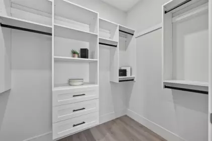 Laundry Room Photo of 425 E 56th Avenue, Vancouver, BC