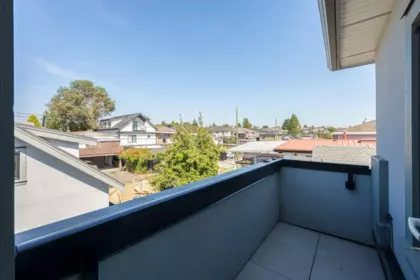 Mudroom Photo of 425 E 56th Avenue, Vancouver, BC